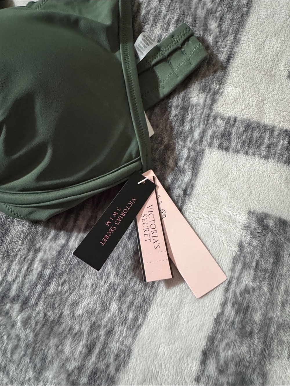 NWT VS bikini top - Picture 2 of 2